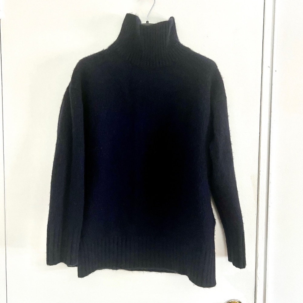 Everlane - Wool & Cashmere Boxy Turtleneck in Navy (L)
